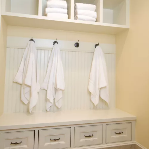 Doman Decorative Wall Panelling Beadboard in mudroom