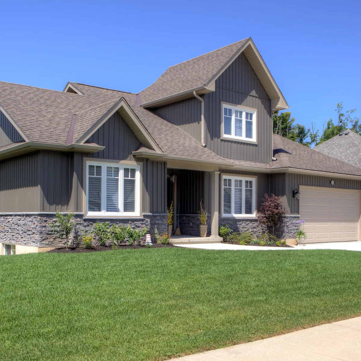 Fusion Stone Veneer Great Lakes Raven exterior 28