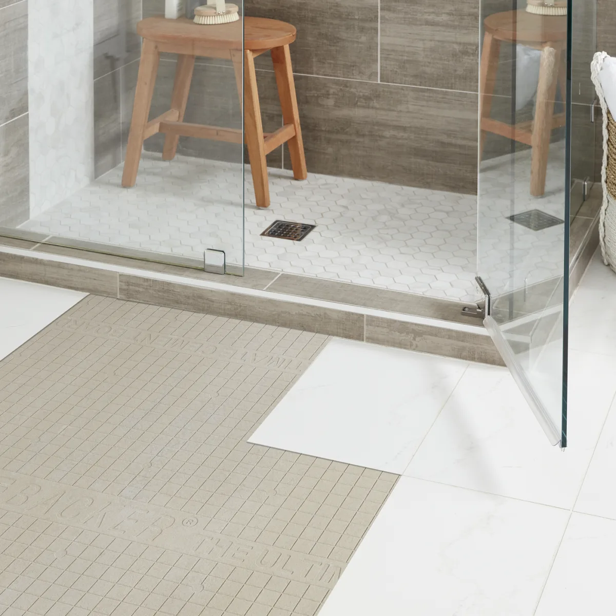 HardieBacker® Cement Board James Hardie Sol fini bain hydrodéfense