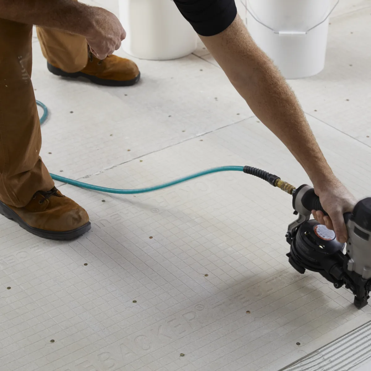 HardieBacker® Panneau de fibrociment James Hardie clous pour salle de bain Legacy25