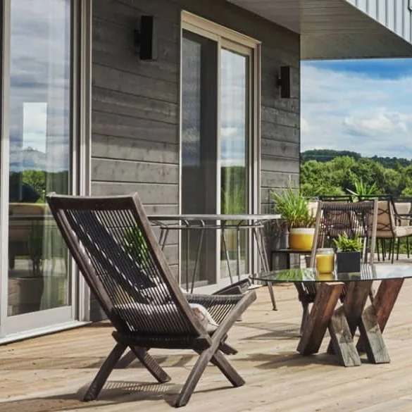 Maibec Genuine Wood Siding - Lambris de bois véritable deck home