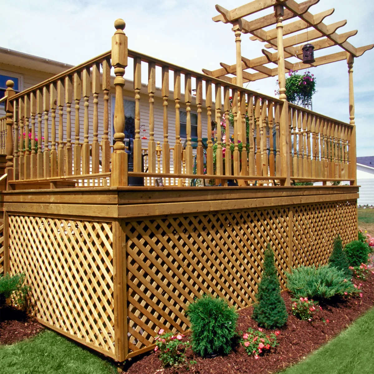 Marwood - Suntrellis Outdoor Deck Accessories and Lattice - Marwood Treated Decking 2