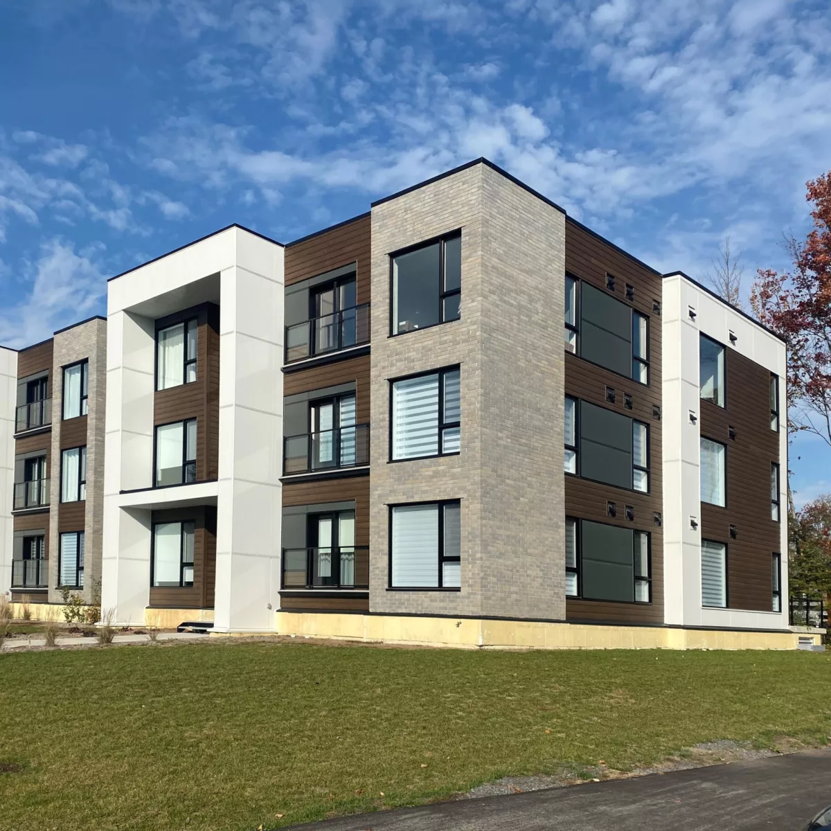 St-Laurent Engineered Wood Siding multi-dwelling